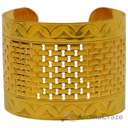 Picture of Odessa Cuff in 18k Gold Plated by Laruicci for Women - 1 Pc Cuff