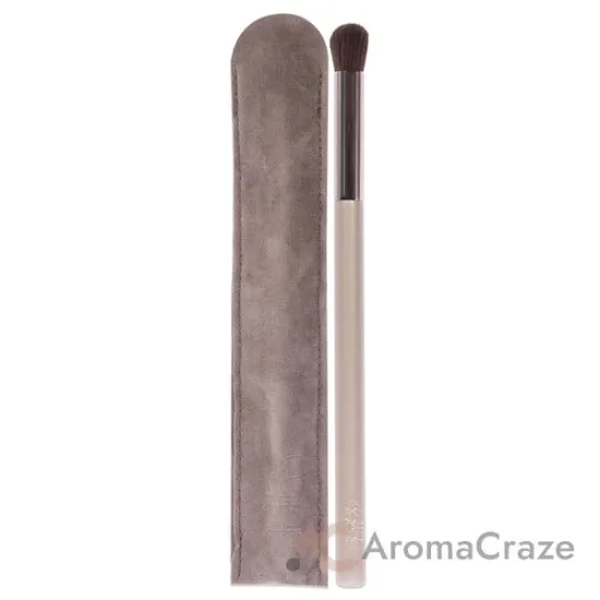 Picture of Concealer Blending Brush - BR03 by Delilah for Women - 1 Pc Brush