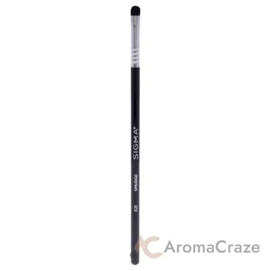 Picture of Smudge Brush - E21 by SIGMA for Women - 1 Pc Brush