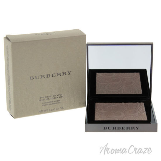 Picture of Fresh Glow Highlighter 02 Nude Gold by Burberry for Women 0.1 oz Highlighter